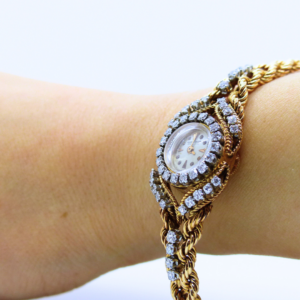 Montre bracelet or jaune et diamants