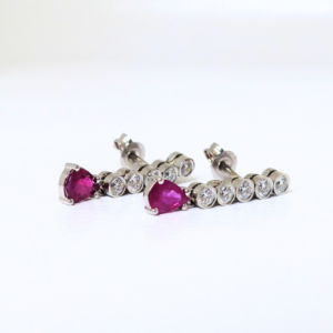 Boucles d'oreilles rubis et diamants