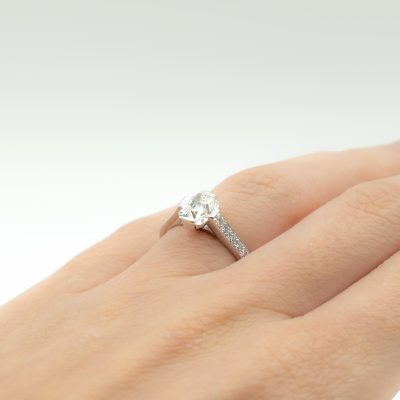 BAGUE SOLITAIRE OR GRIS ET DIAMANT – Image 5