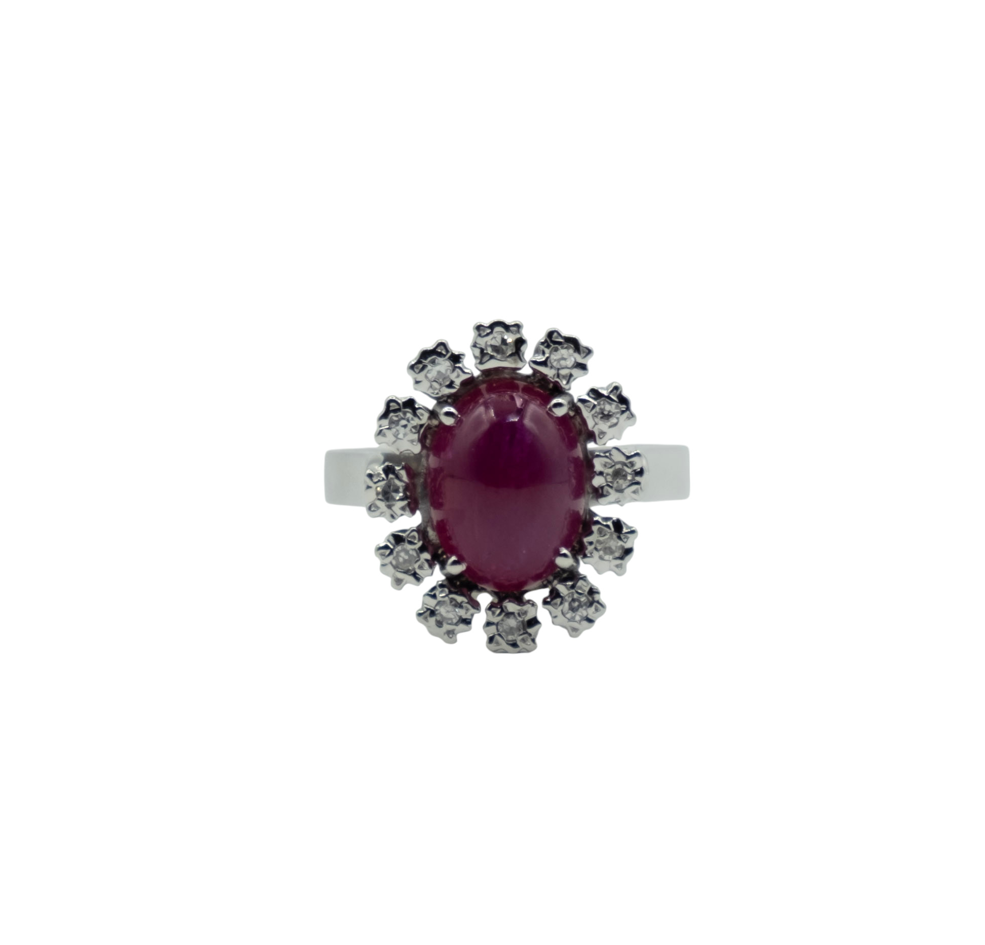 BAGUE EN OR GRIS RUBIS ET DIAMANTS