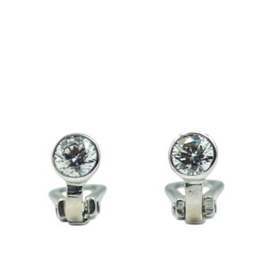 BOUCLES D'OREILLES CLIPS EN OR GRIS ET DIAMANTS – Image 3