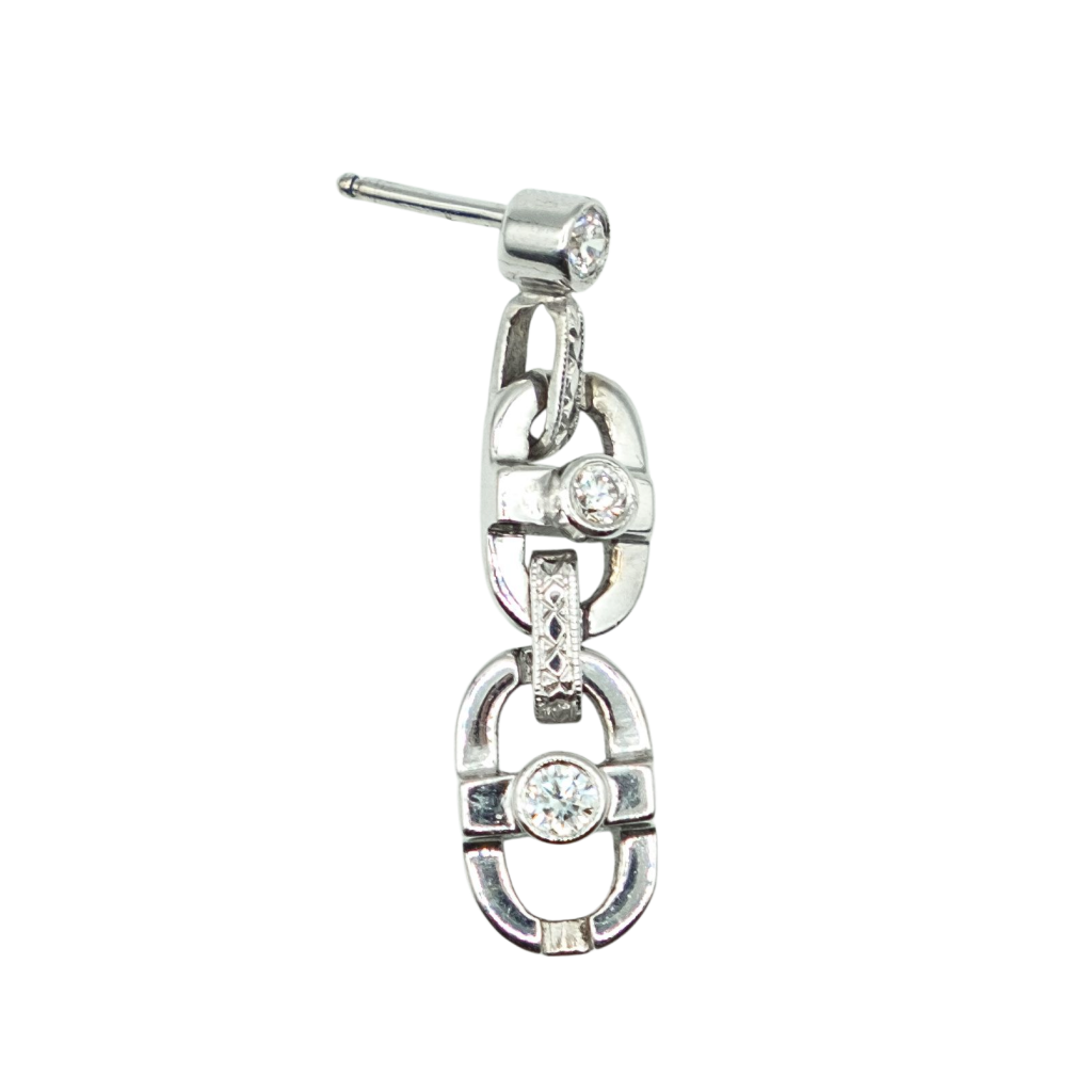BOUCLES D'OREILLES EN OR GRIS ET DIAMANTS
