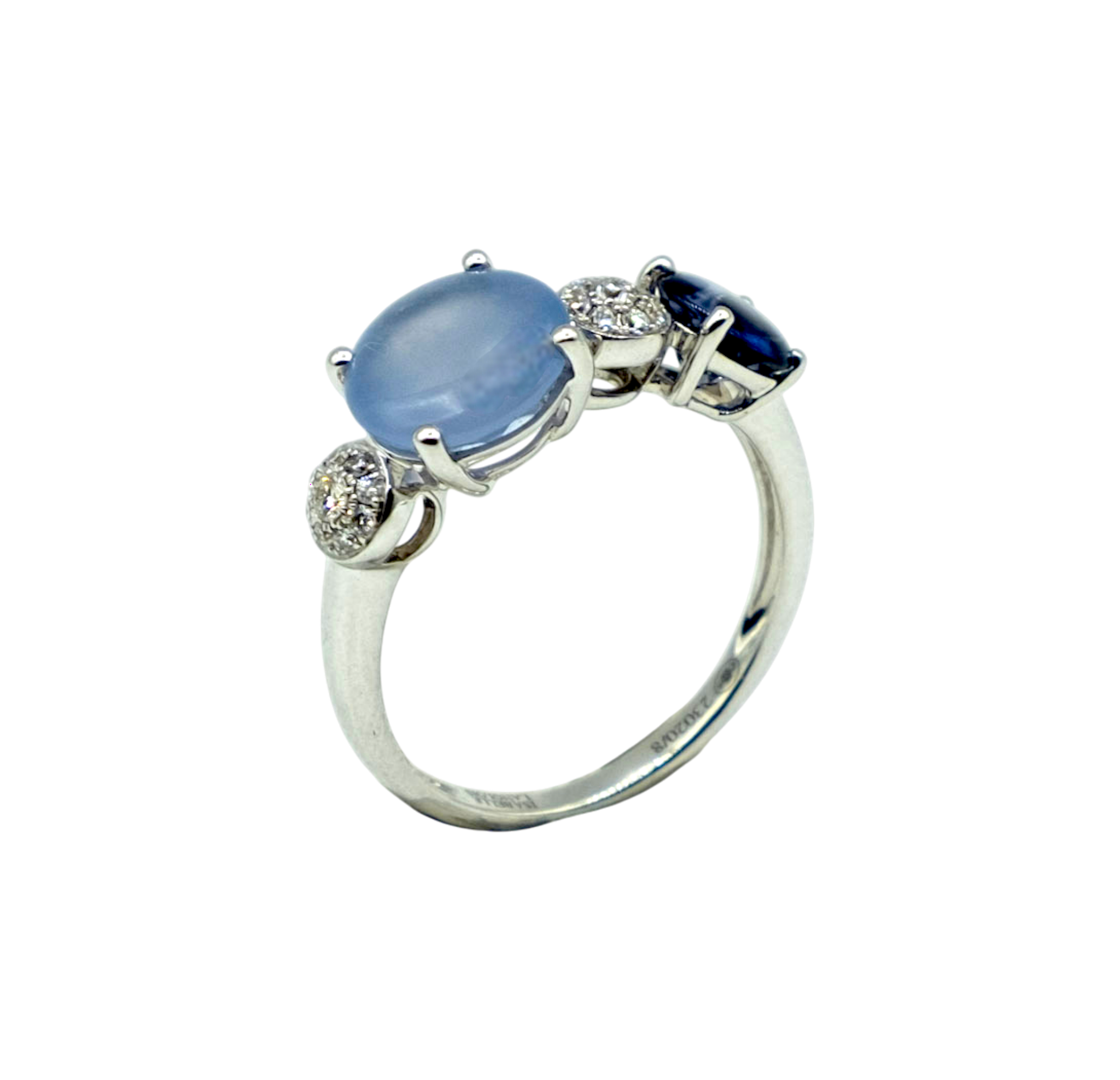 BAGUE OR BLANC IOLITE BLEUE, CALCÉDOINE BLEUE ET DIAMANTS – Image 2