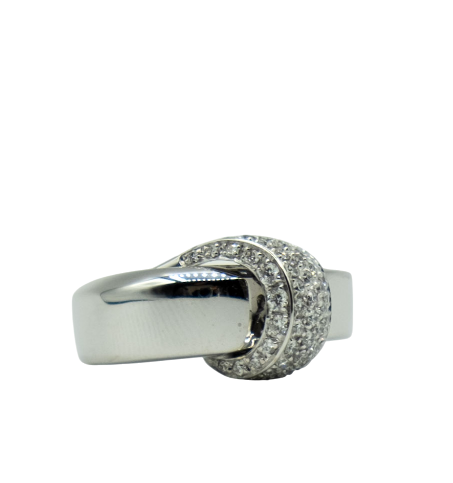 BAGUE EN OR BLANC AVEC DIAMANTS