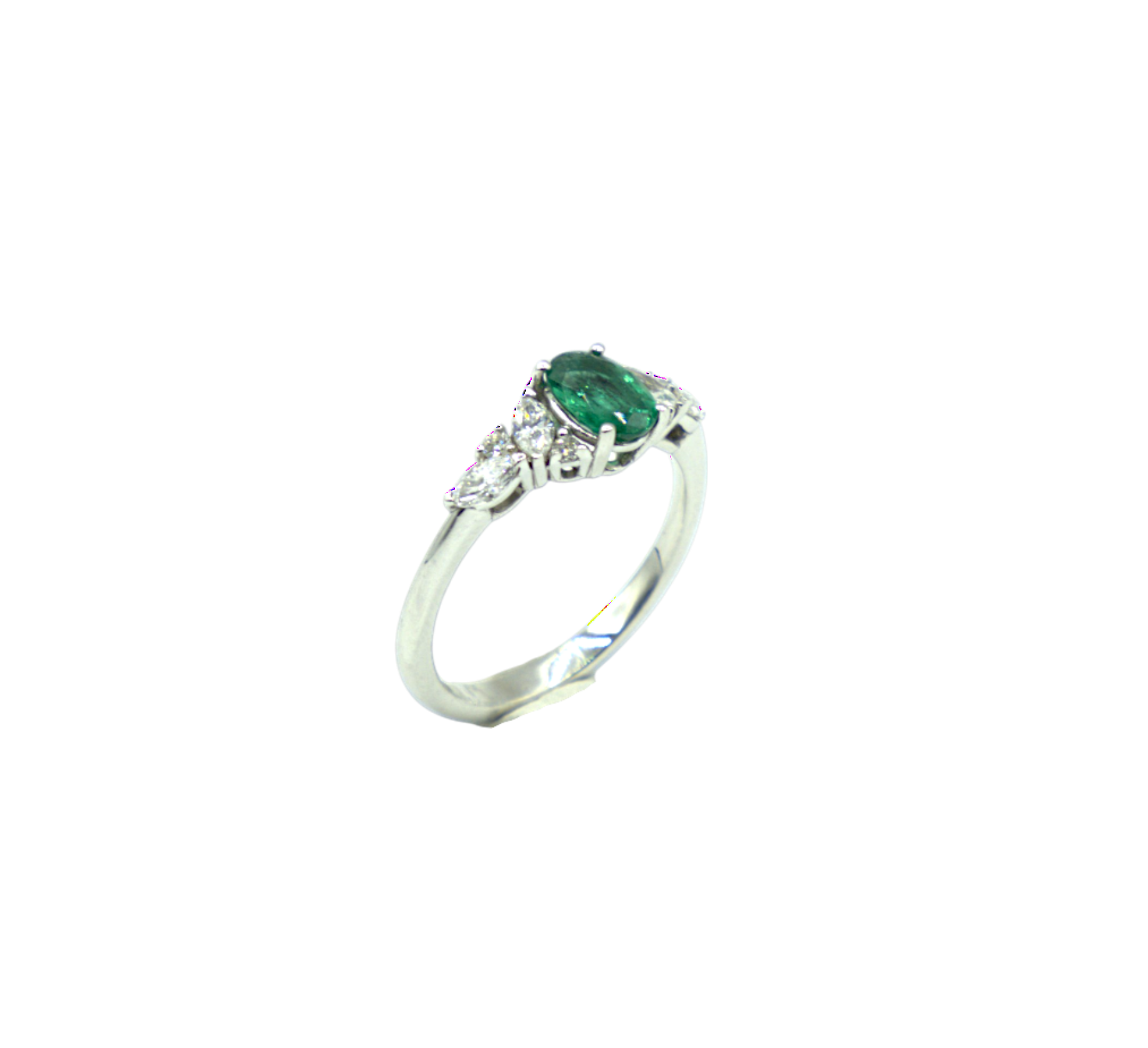 BAGUE OR BLANC ÉMERAUDE CENTRAL ET DIAMANTS – Image 2