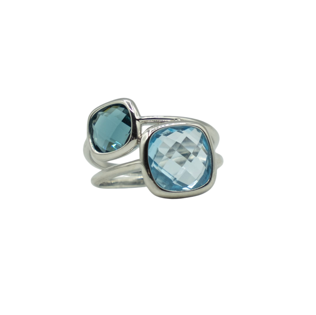 BAGUE EN OR GRIS TOPAZES BLEUES