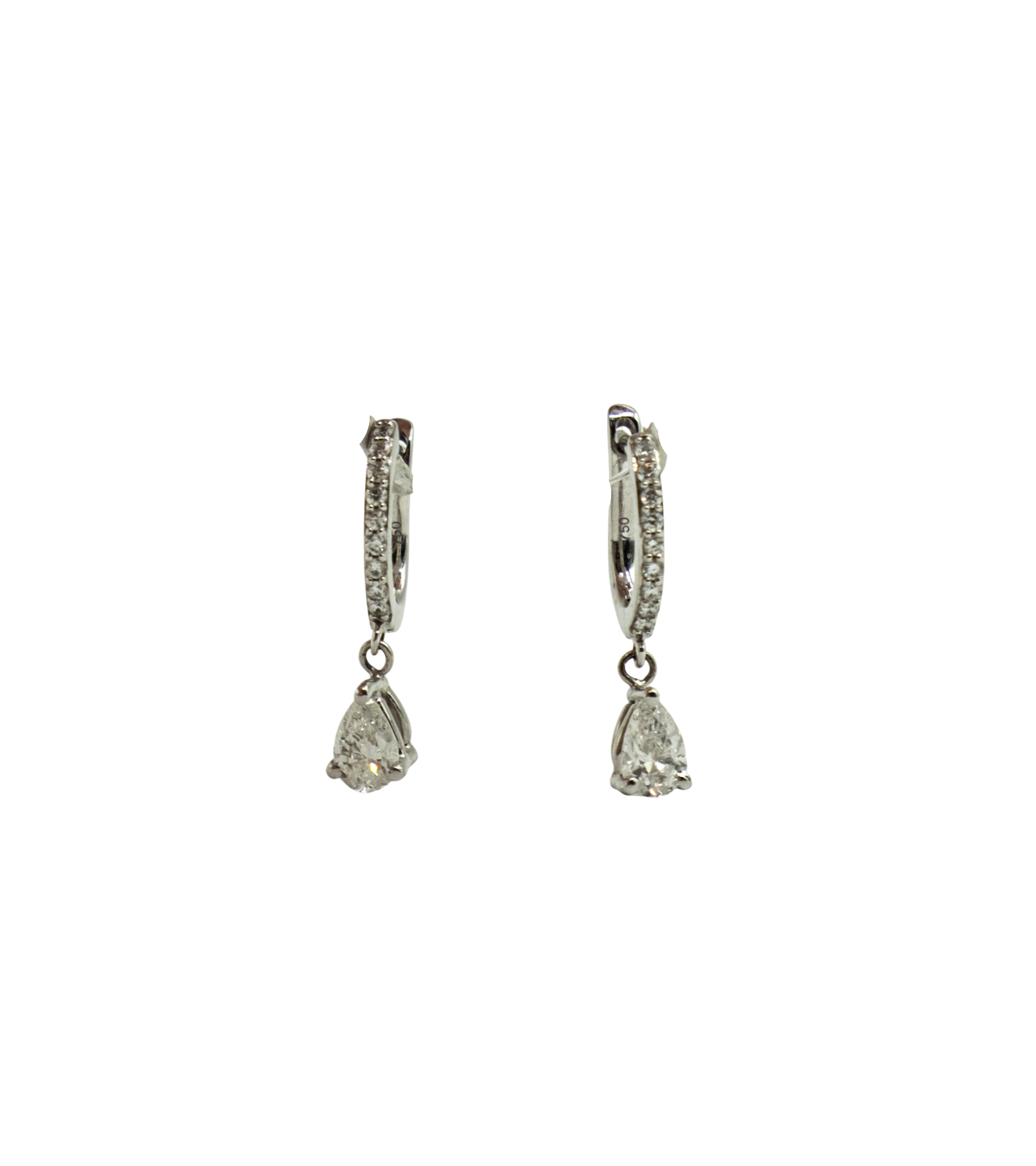 PAIRE BOUCLES D'OREILLES EN OR GRIS ET DIAMANTS