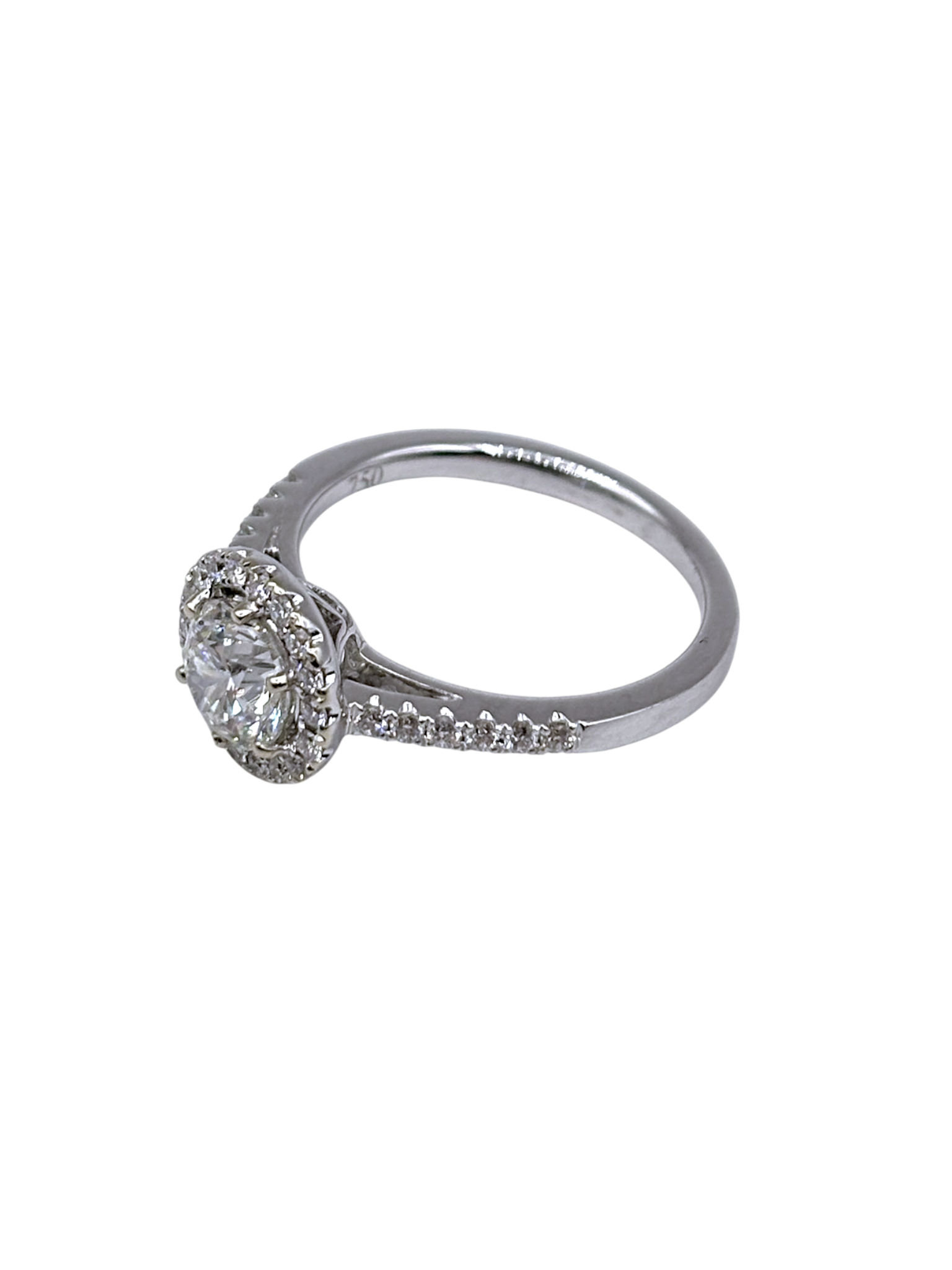 BAGUE ENTOURAGE EN OR BLANC AVEC DIAMANTS – Image 4