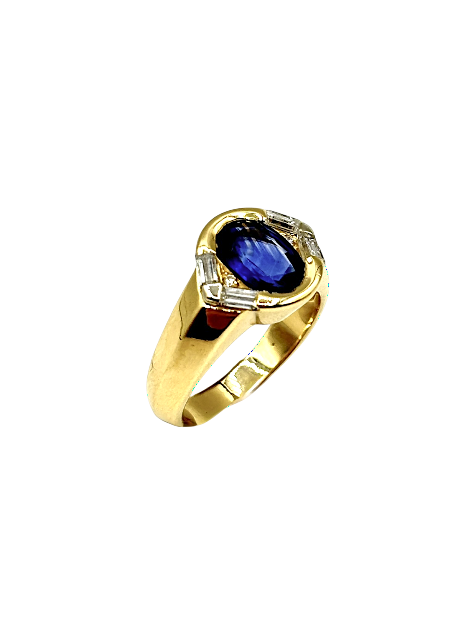 BAGUE EN OR JAUNE AVEC SAPHIR CENTRAL ET DIAMANTS BAGUETTE – Image 2