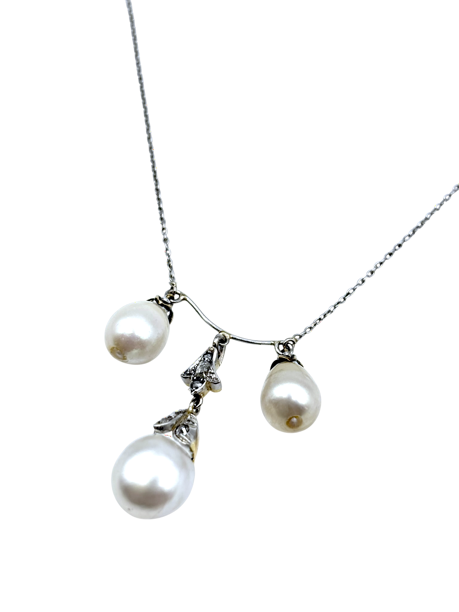 COLLIER EN OR ET PLATINE PERLES FINES ET DIAMANTS – Image 2