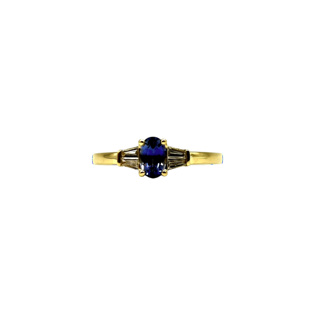 BAGUE OR JAUNE SAPHIR BLEU CENTRAL ET DIAMANTS