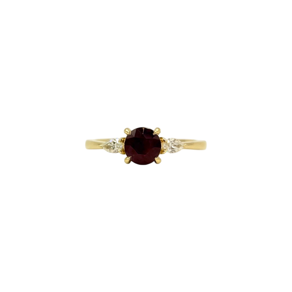 BAGUE OR JAUNE RUBIS ET DIAMANTS